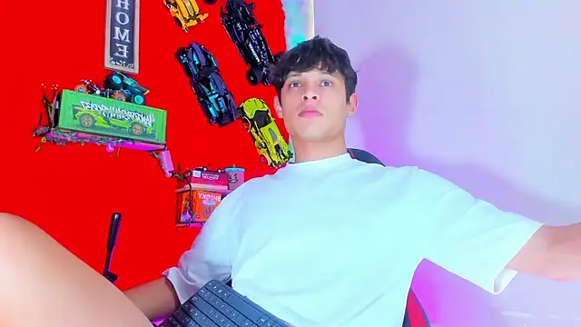 LilOwen  online show from October 2025 07:03:02 PM