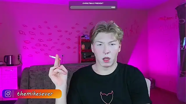 Snapshot of TheMikeSever chatting on December 2024 03:07:01 AM TheMikeSever online show from December 2024 03:07:01 AM