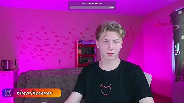 Snapshot of TheMikeSever chatting on December 2024 07:29:02 AM TheMikeSever online show from December 2024 07:29:02 AM