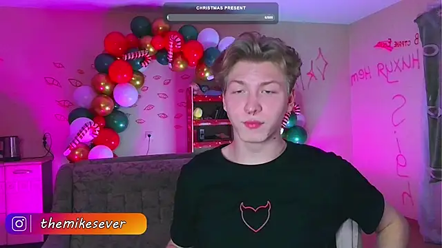 Snapshot of TheMikeSever chatting on December 2024 10:18:02 AM TheMikeSever online show from December 2024 10:18:02 AM