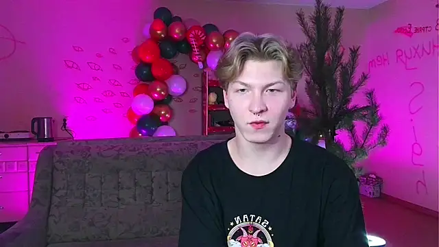 Snapshot of TheMikeSever chatting on January 2025 04:54:01 PM TheMikeSever online show from January 2025 04:54:01 PM