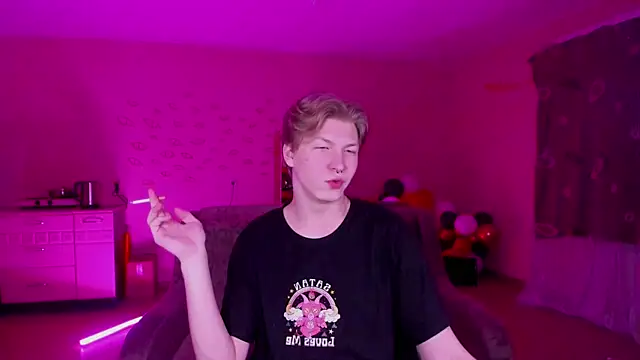 Snapshot of TheMikeSever chatting on January 2025 08:46:02 PM TheMikeSever online show from January 2025 08:46:02 PM