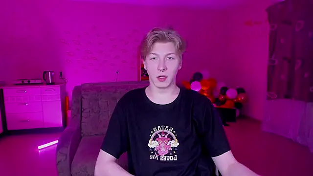 Snapshot of TheMikeSever chatting on January 2025 05:59:02 PM TheMikeSever online show from January 2025 05:59:02 PM