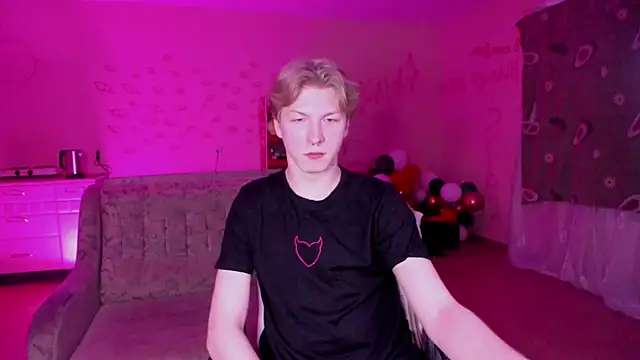 Snapshot of TheMikeSever chatting on January 2025 06:20:02 PM TheMikeSever online show from January 2025 06:20:02 PM