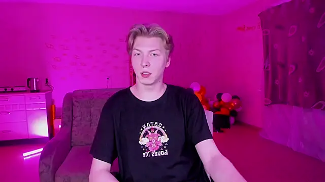 Snapshot of TheMikeSever chatting on January 2025 04:39:01 PM TheMikeSever online show from January 2025 04:39:01 PM