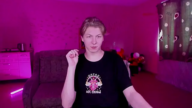 Snapshot of TheMikeSever chatting on January 2025 06:19:02 AM TheMikeSever online show from January 2025 06:19:02 AM