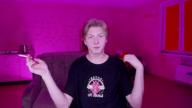 Snapshot of TheMikeSever chatting on February 2025 04:58:01 PM TheMikeSever online show from February 2025 04:58:01 PM