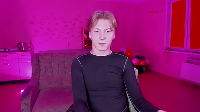 Snapshot of TheMikeSever chatting on February 2025 08:10:01 PM TheMikeSever online show from February 2025 08:10:01 PM