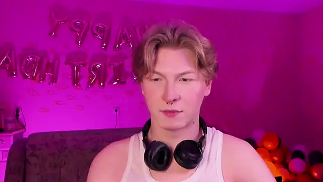 Snapshot of TheMikeSever chatting on February 2025 07:59:02 PM TheMikeSever online show from February 2025 07:59:02 PM