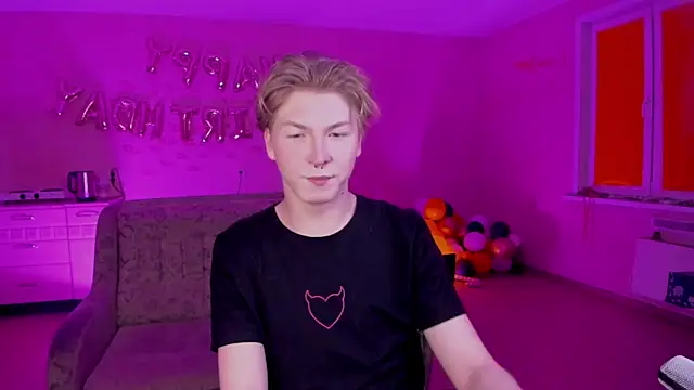 Snapshot of TheMikeSever chatting on February 2025 05:20:02 PM TheMikeSever online show from February 2025 05:20:02 PM