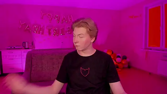 Snapshot of TheMikeSever chatting on February 2025 05:58:01 PM TheMikeSever online show from February 2025 05:58:01 PM