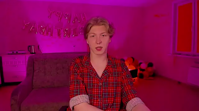 Snapshot of TheMikeSever chatting on March 2025 11:46:01 PM TheMikeSever online show from March 2025 11:46:01 PM