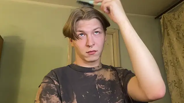 Snapshot of TheMikeSever chatting on October 2025 12:16:02 AM TheMikeSever online show from October 2025 12:16:02 AM