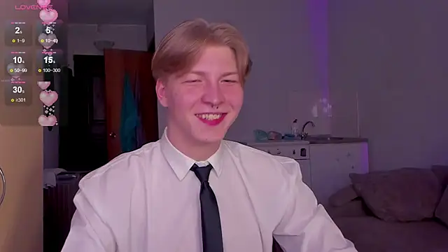 Snapshot of TheMikeSever chatting on November 2025 09:21:01 AM TheMikeSever online show from November 2025 09:21:01 AM