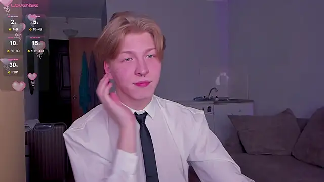 Snapshot of TheMikeSever chatting on November 2025 10:47:02 AM TheMikeSever online show from November 2025 10:47:02 AM