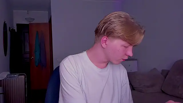 Snapshot of TheMikeSever chatting on November 2025 05:19:01 PM TheMikeSever online show from November 2025 05:19:01 PM