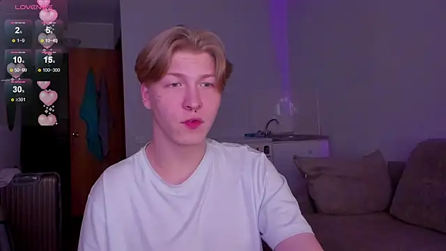 Snapshot of TheMikeSever chatting on November 2025 02:54:01 AM TheMikeSever online show from November 2025 02:54:01 AM