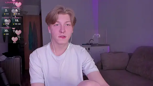 Snapshot of TheMikeSever chatting on December 2025 12:10:01 PM TheMikeSever online show from December 2025 12:10:01 PM