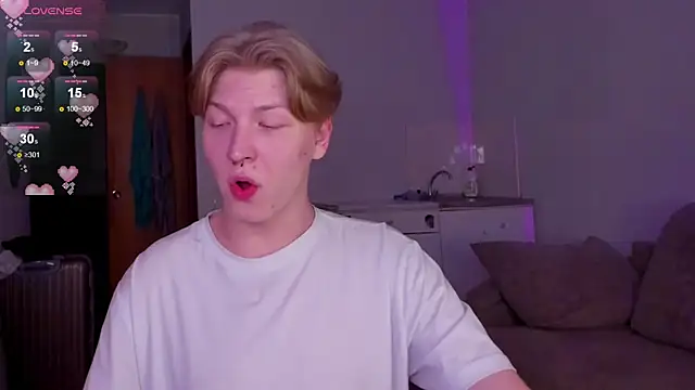 Snapshot of TheMikeSever chatting on December 2025 10:53:01 AM TheMikeSever online show from December 2025 10:53:01 AM