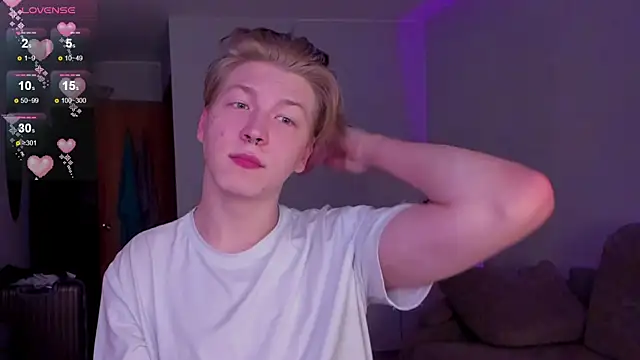 Snapshot of TheMikeSever chatting on December 2025 12:12:02 PM TheMikeSever online show from December 2025 12:12:02 PM