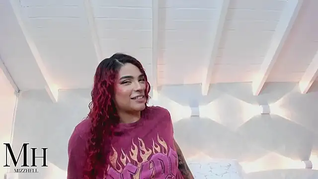 MizzHell online show from November 2025 12:38:02 PM