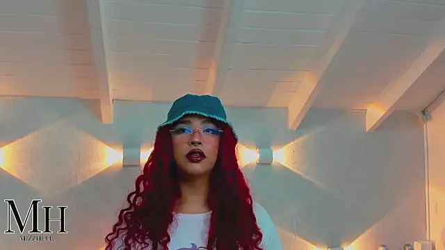 MizzHell online show from March 2026 03:47:01 AM