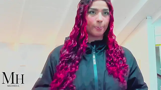 MizzHell online show from April 2026 03:44:02 AM