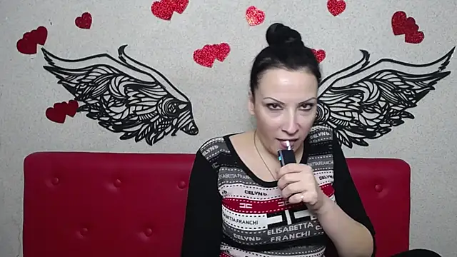 Snapshot of ElizabethSho chatting on March 2025 09:42:02 PM ElizabethSho online show from March 2025 09:42:02 PM