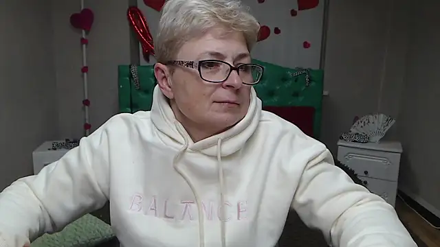 EmiliaGree online show from February 2026 08:24:02 PM