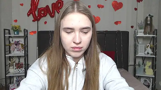 LauraHlot online show from February 2026 06:28:02 PM