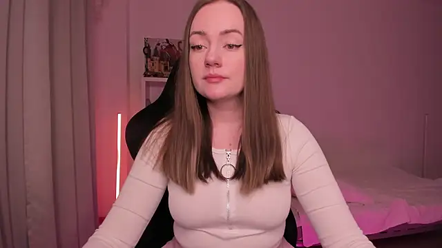 Snapshot of WalkingGirl chatting on February 2025 06:46:01 PM WalkingGirl online show from February 2025 06:46:01 PM