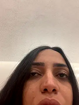 Snapshot of Naninhapk chatting on November 2025 10:14:02 AM Naninhapk online show from November 2025 10:14:02 AM