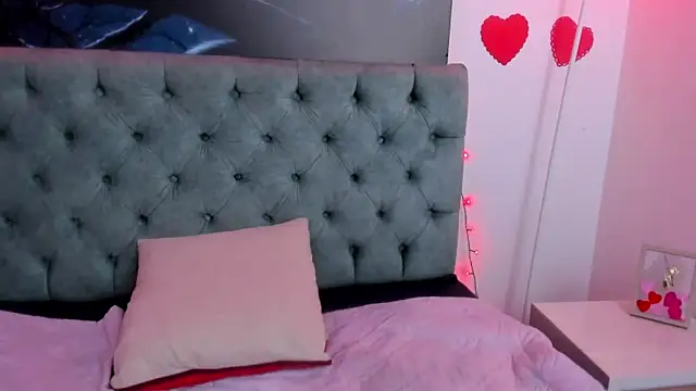 Snapshot of Camiila_Osorio chatting on February 2025 06:50:02 AM Camiila Osorio online show from February 2025 06:50:02 AM