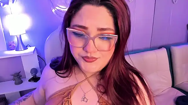 Snapshot of Camiila_Osorio chatting on November 2025 07:38:01 PM Camiila Osorio online show from November 2025 07:38:01 PM