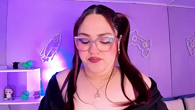 Snapshot of Camiila_Osorio chatting on December 2025 02:36:02 PM Camiila Osorio online show from December 2025 02:36:02 PM