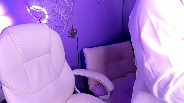 Camiila Osorio online show from December 2025 07:33:02 PM