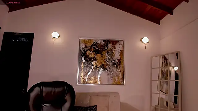 Snapshot of ValeriaVelvet chatting on September 2025 12:05:02 PM ValeriaVelvet online show from September 2025 12:05:02 PM