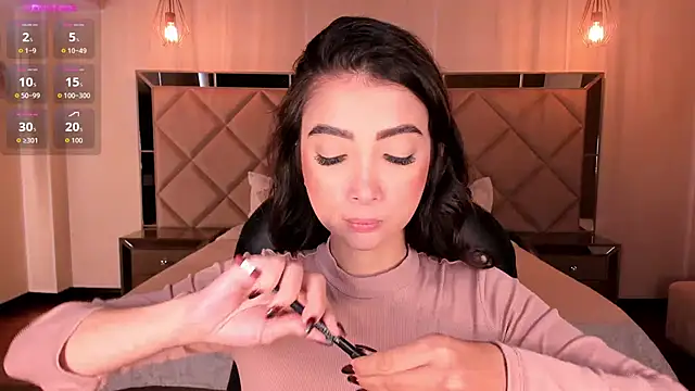 Snapshot of ValeriaVelvet chatting on November 2025 12:18:02 PM ValeriaVelvet online show from November 2025 12:18:02 PM