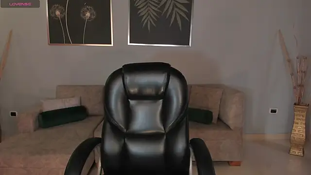 Snapshot of ValeriaVelvet chatting on November 2025 12:16:02 PM ValeriaVelvet online show from November 2025 12:16:02 PM