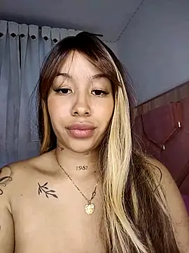 Snapshot of MarieLeon chatting on February 2025 11:15:02 PM MarieLeon online show from February 2025 11:15:02 PM