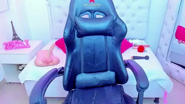 silvana  miller online show from February 2025 07:05:02 PM