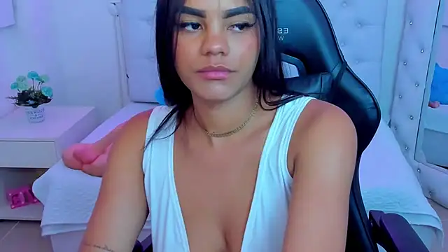 silvana  miller online show from February 2025 07:09:01 PM