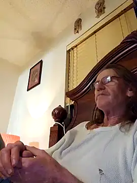 Snapshot of coolbrease10 chatting on January 2025 05:48:02 AM coolbrease10 online show from January 2025 05:48:02 AM