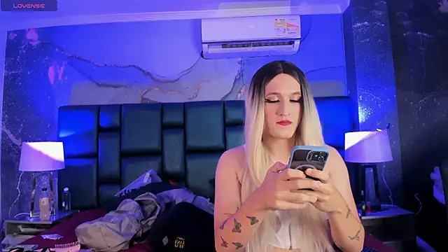 JESSI NAOMI online show from February 2025 04:05:01 AM