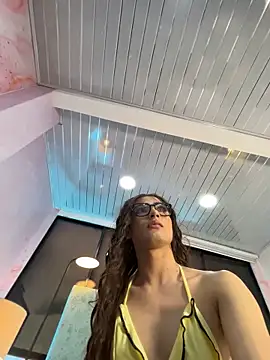 JESSI NAOMI online show from May 2026 10:49:01 PM