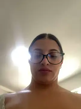 Snapshot of Arilw chatting on January 2025 07:23:02 PM Arilw online show from January 2025 07:23:02 PM