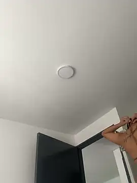 Snapshot of Arilw chatting on February 2025 03:40:01 PM Arilw online show from February 2025 03:40:01 PM