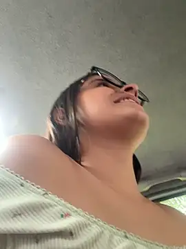 Snapshot of Arilw chatting on February 2025 05:15:01 PM Arilw online show from February 2025 05:15:01 PM