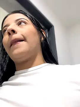 Snapshot of Arilw chatting on September 2025 01:13:01 PM Arilw online show from September 2025 01:13:01 PM