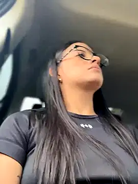 Snapshot of Arilw chatting on November 2025 03:04:01 PM Arilw online show from November 2025 03:04:01 PM